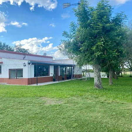 Estancia La Choza - Yellow Cardinal Lodge Curuzu Cuatia Exterior photo