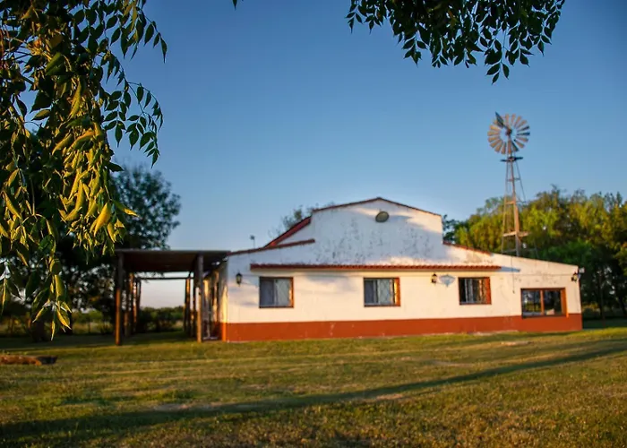 Estancia La Choza - Yellow Cardinal Lodge